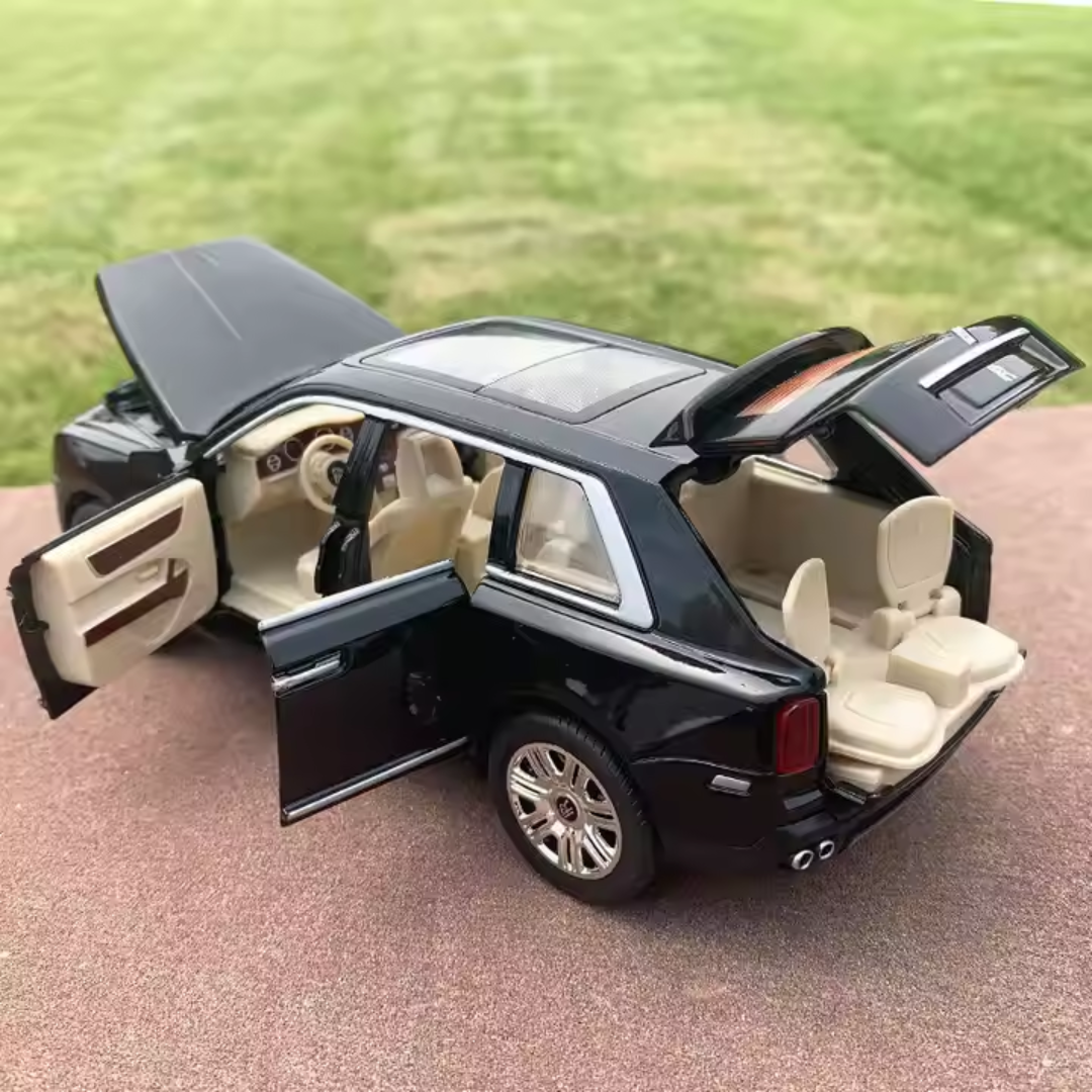 Rolls-Royce Cullinan - 1:24 Scale